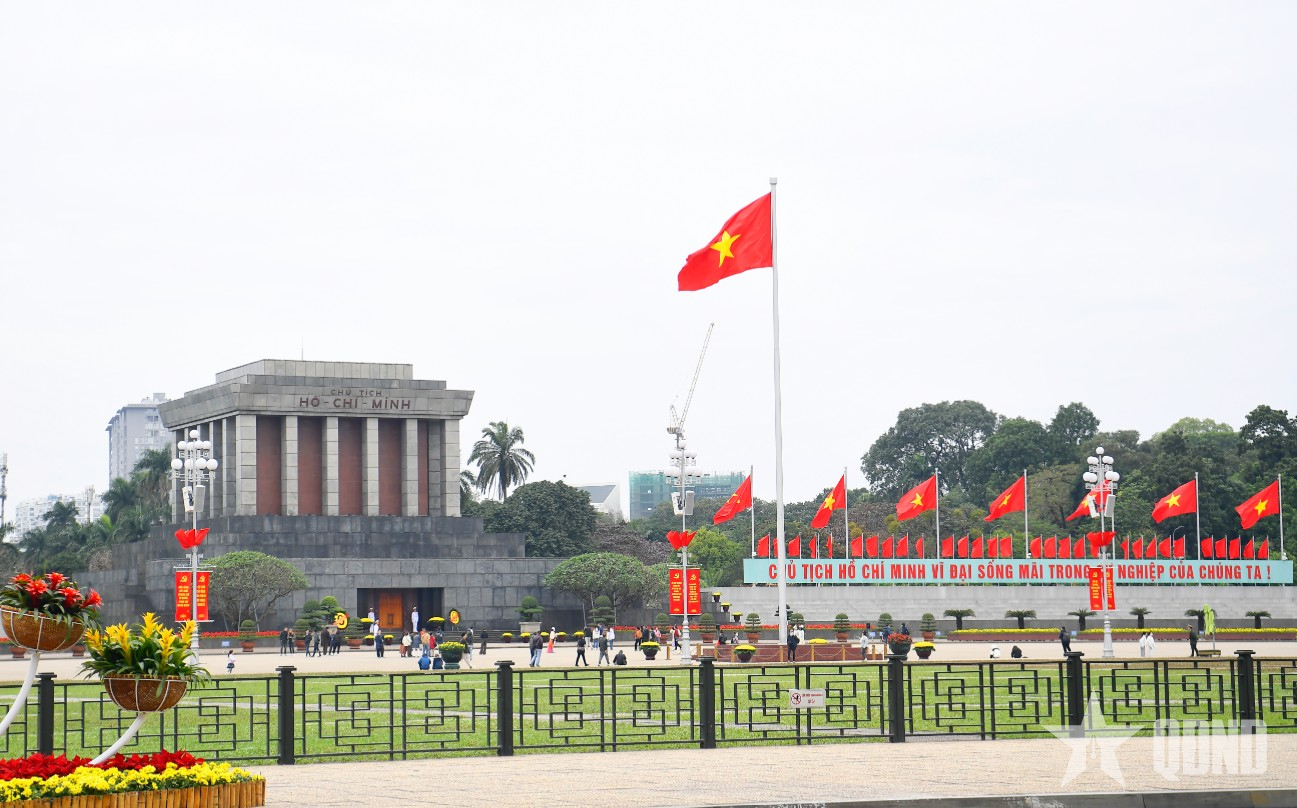 Thủ đô rực cờ hoa chào mừng Đại hội XIV của Đảng